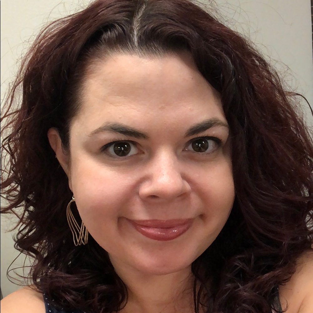 Meet your Posher, Nicole